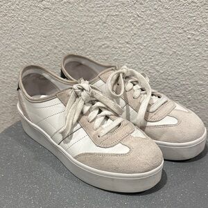Mac Fisher LTD Women's White and Tan Sneakers